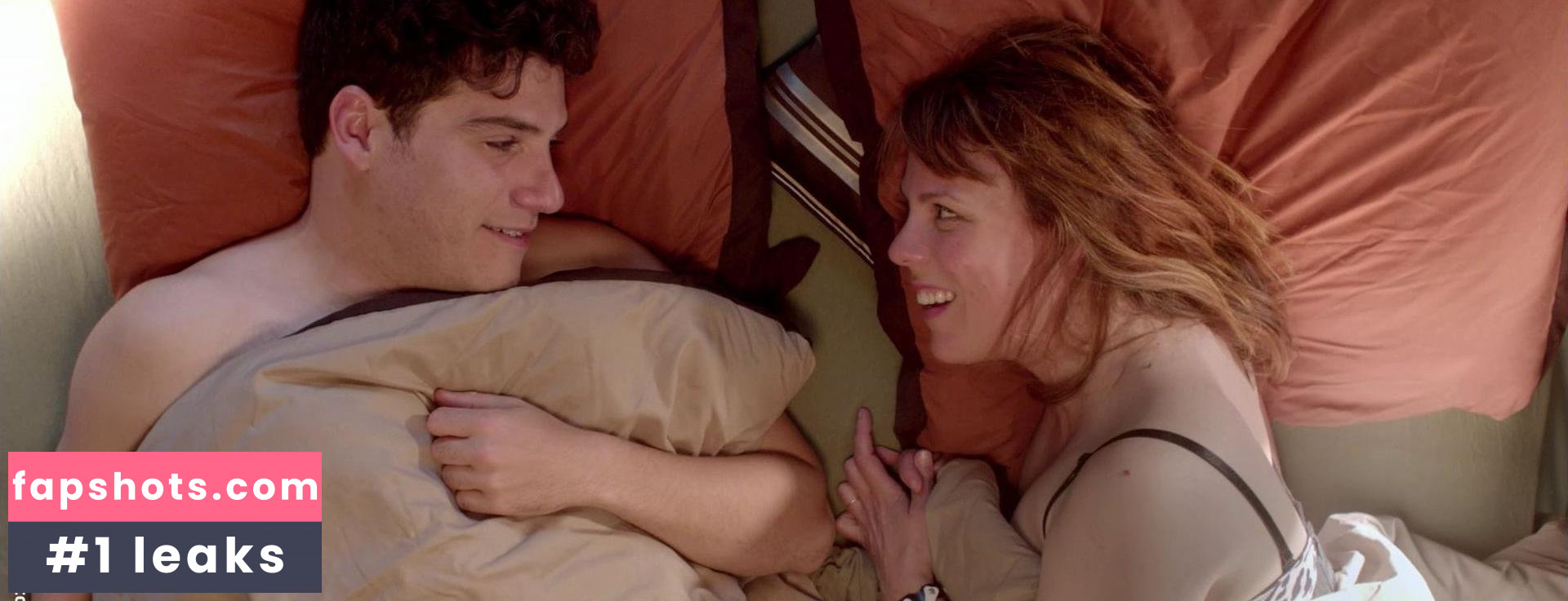 Sarah Burns gallery photo #3