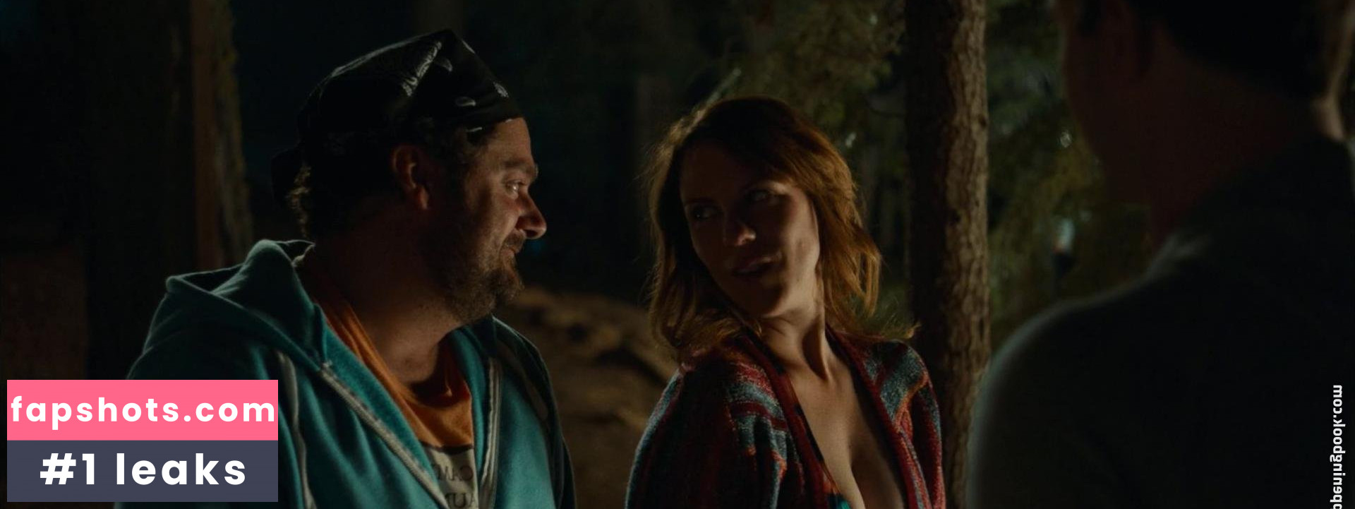 Sarah Burns gallery photo #7