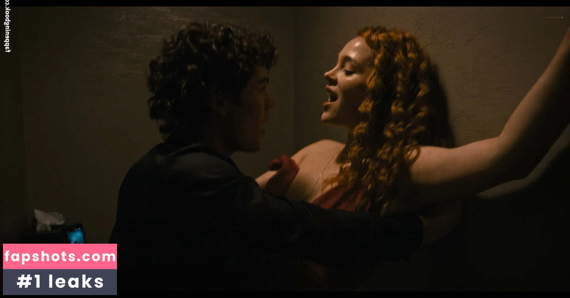 Sarah Catherine Hook gallery photo #12