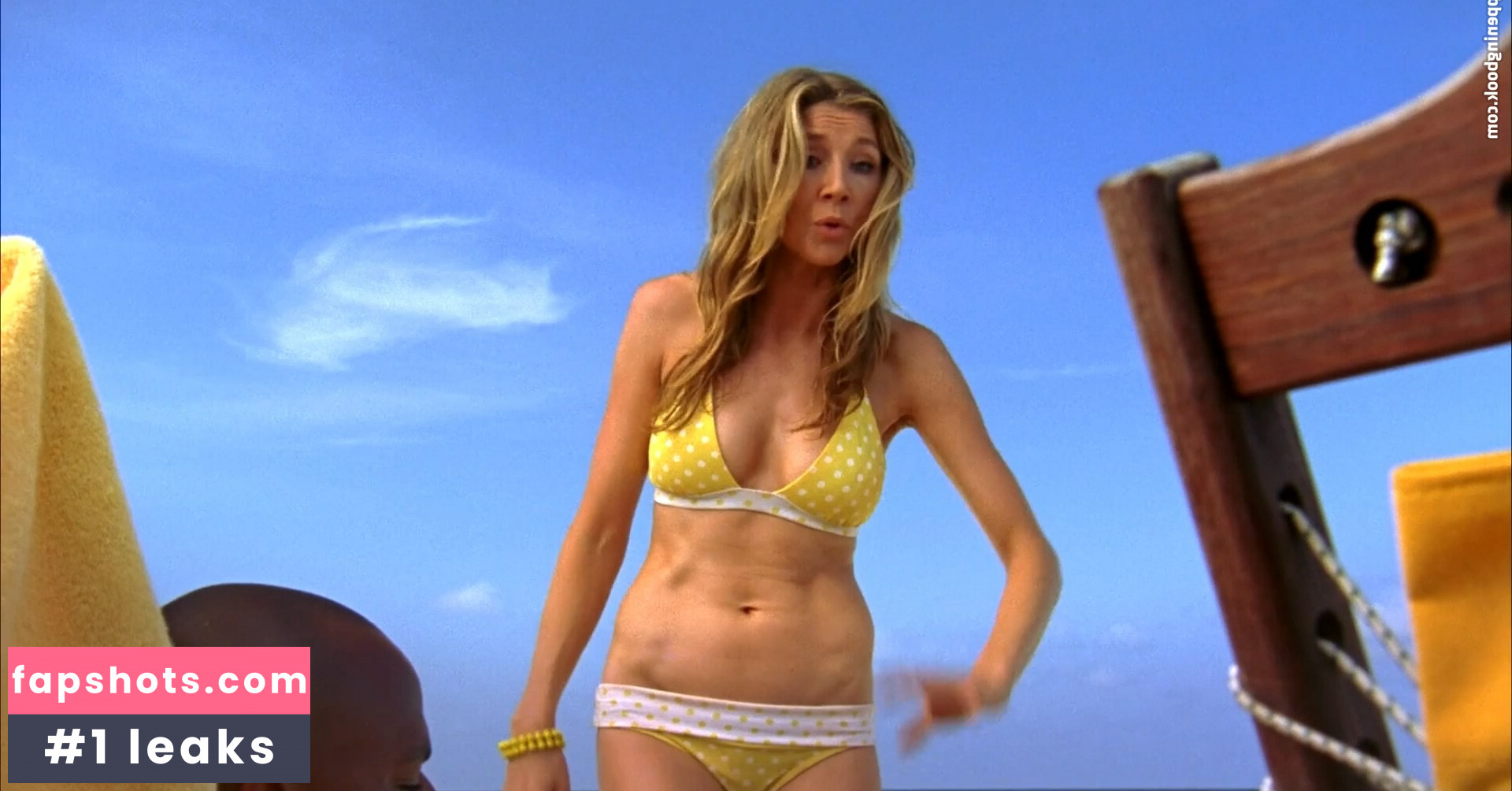 Sarah Chalke gallery photo #14