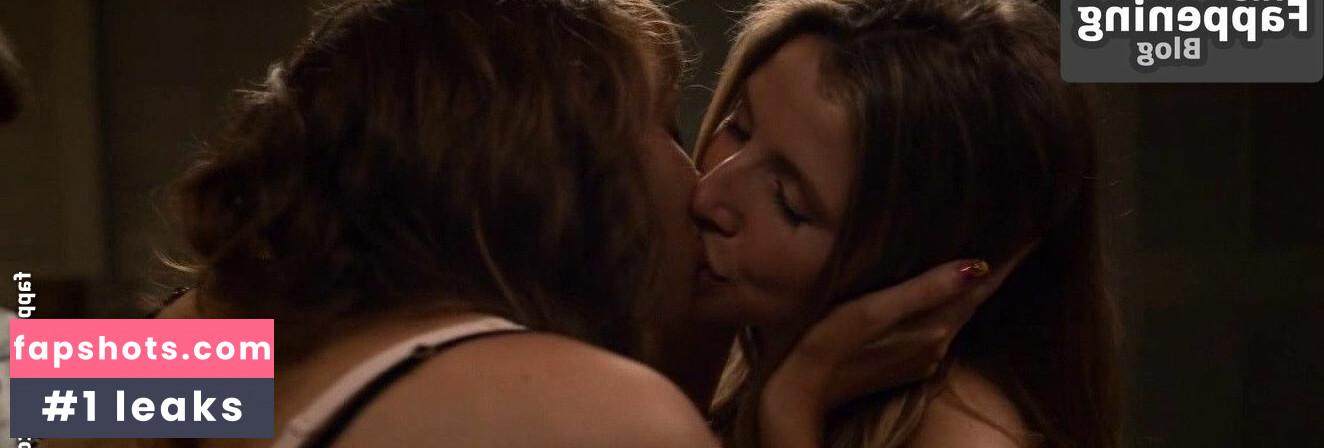 Sarah Chalke gallery photo #40