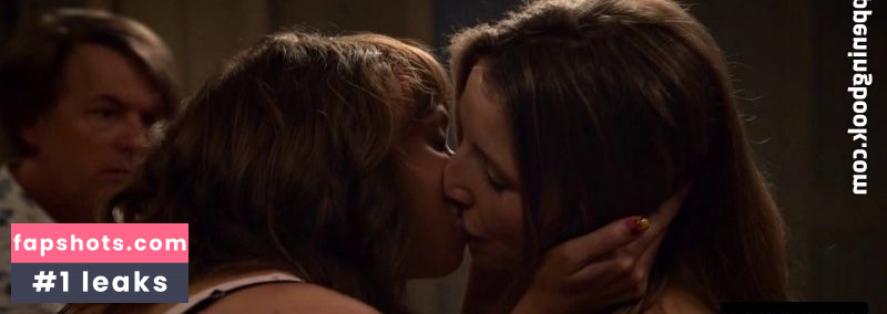 Sarah Chalke gallery photo #47