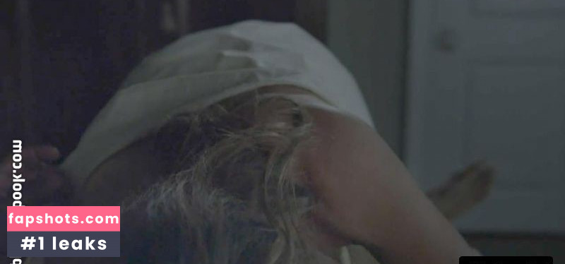 Sarah Chalke gallery photo #64