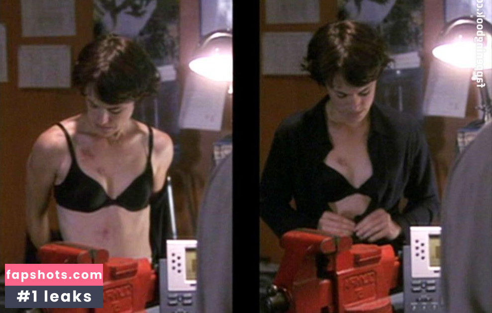 Sarah Clarke gallery photo #7