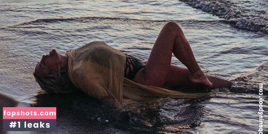 Sarah Connor Nude Leaks OnlyFans Photos #18 - LeakJerk