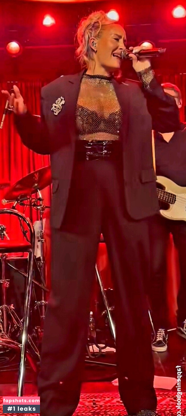 Sarah Connor Nude Leaks OnlyFans Photos #24 - LeakJerk