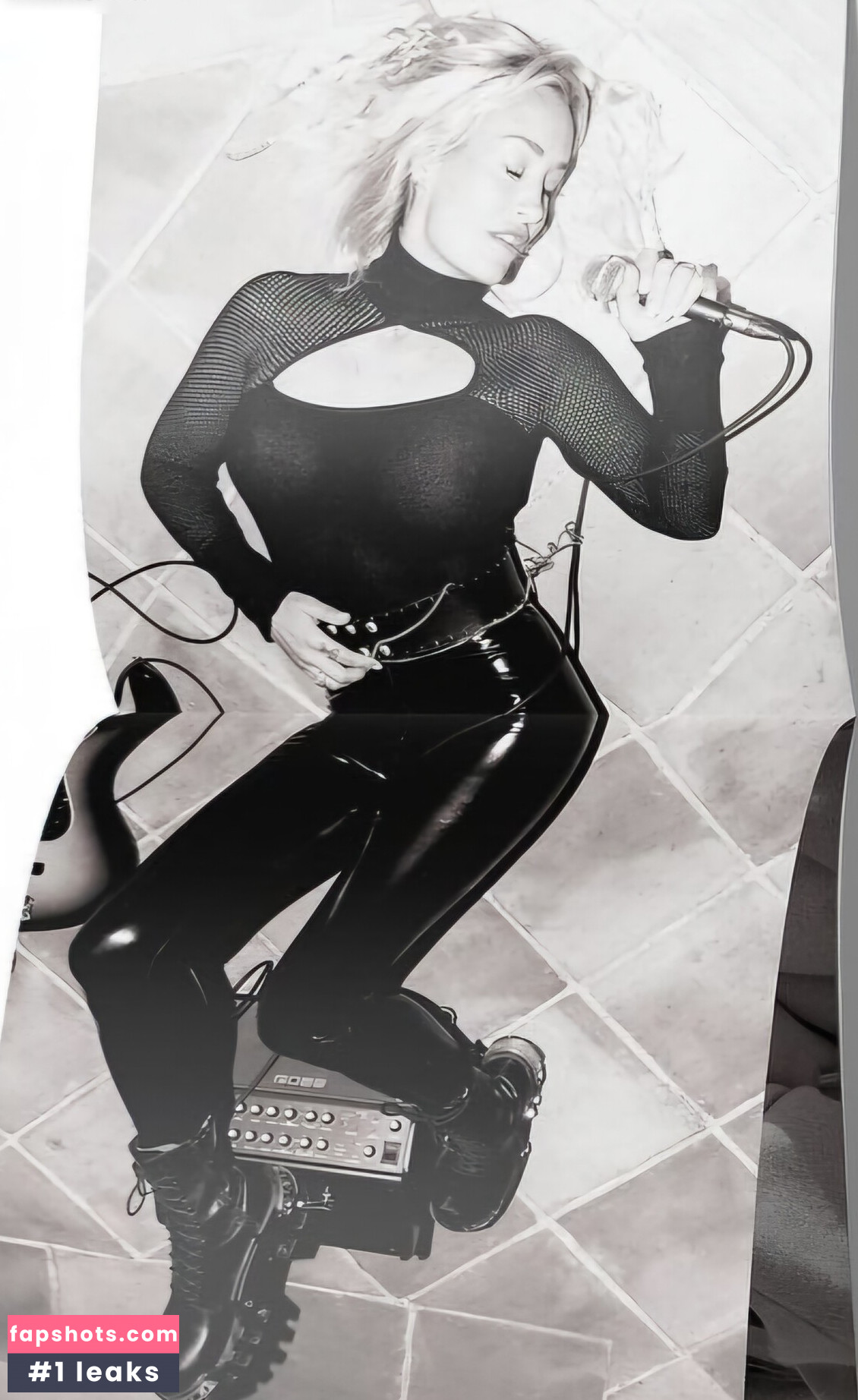 Sarah Connor Nude Leaks OnlyFans Photos #9 - LeakJerk