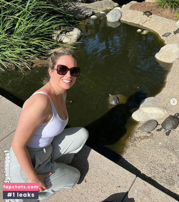 Sarah Cruddas gallery photo #11