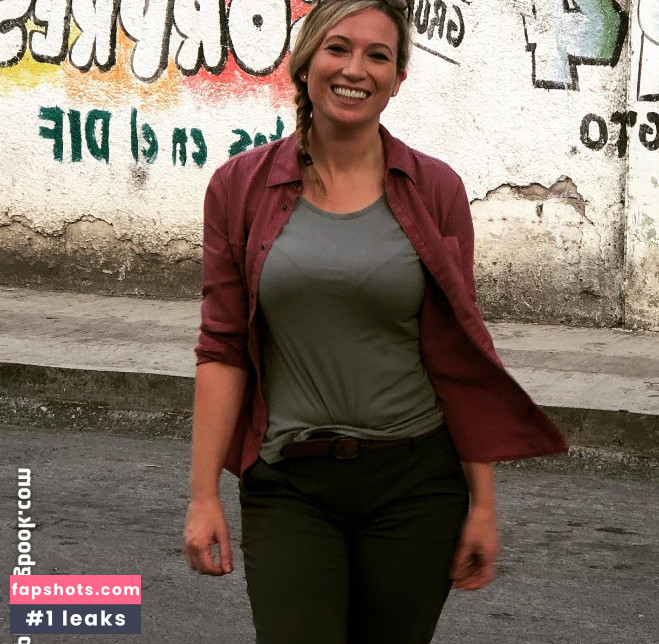 Sarah Cruddas gallery photo #20