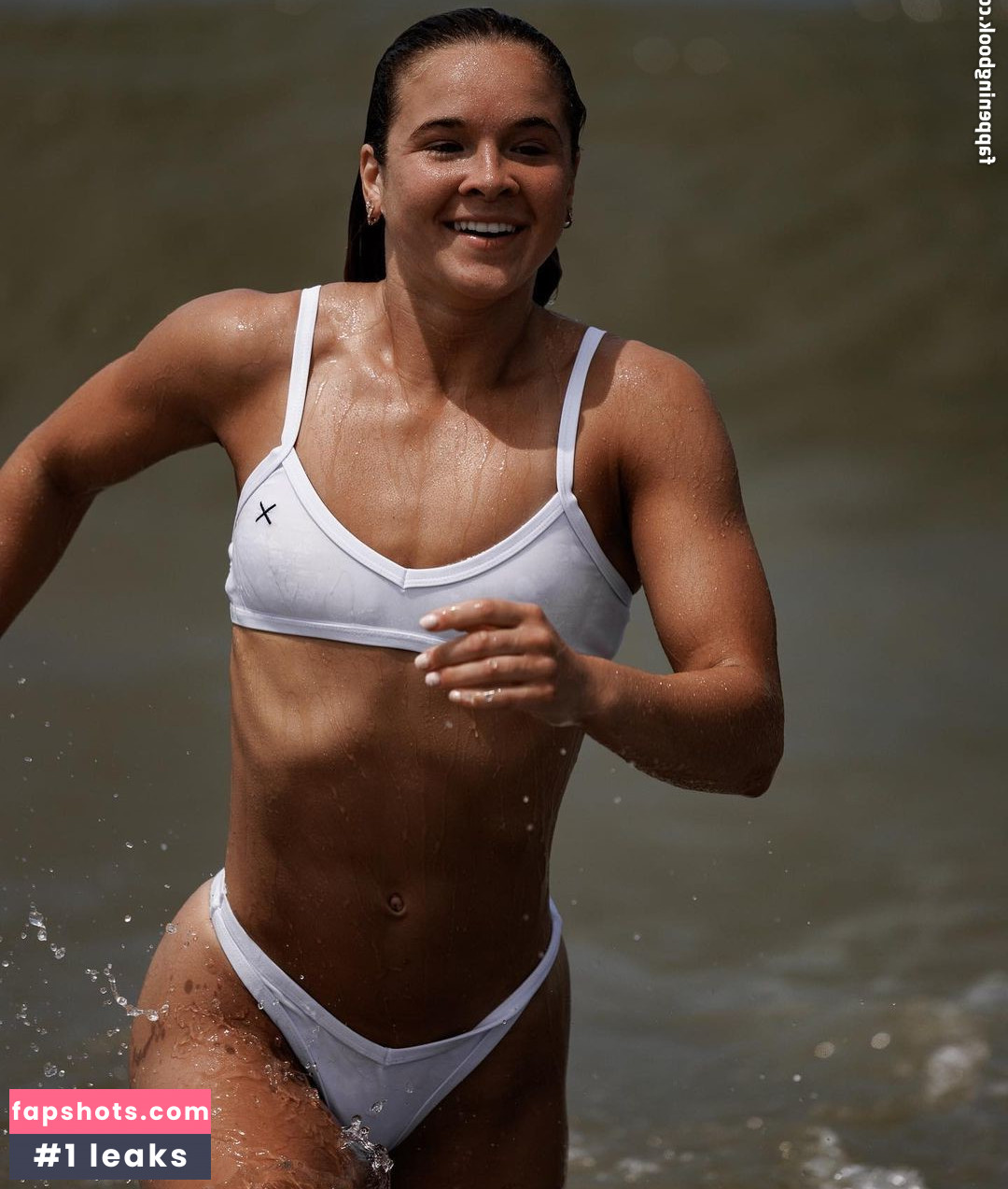 Sarah Dorough gallery photo #17