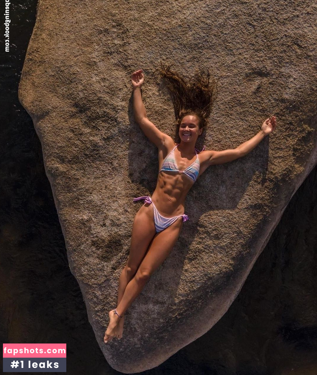 Sarah Dorough gallery photo #21