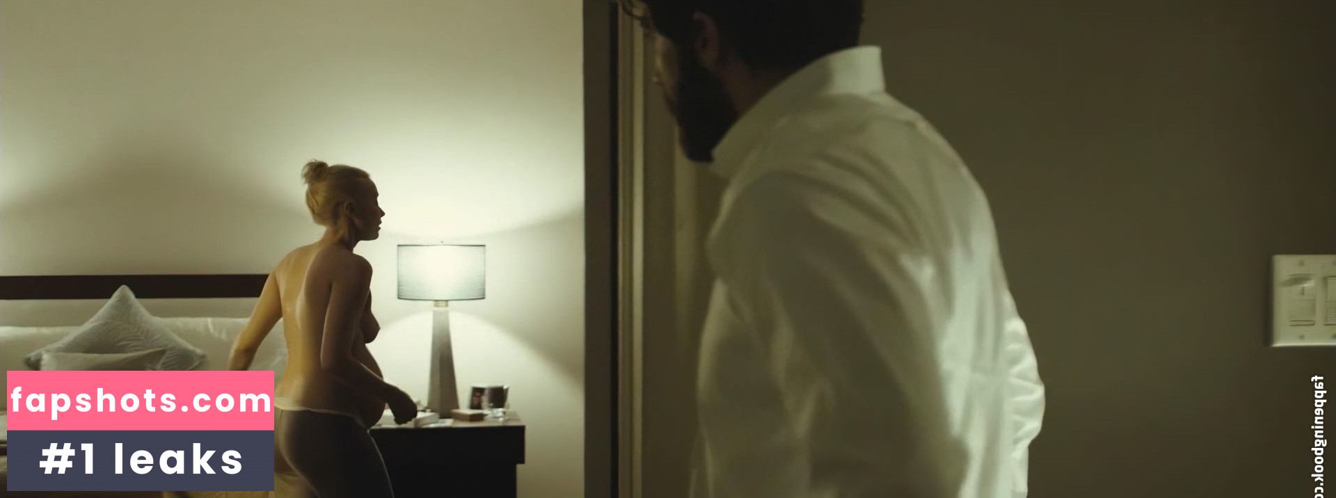 Sarah Gadon nude babe gallery