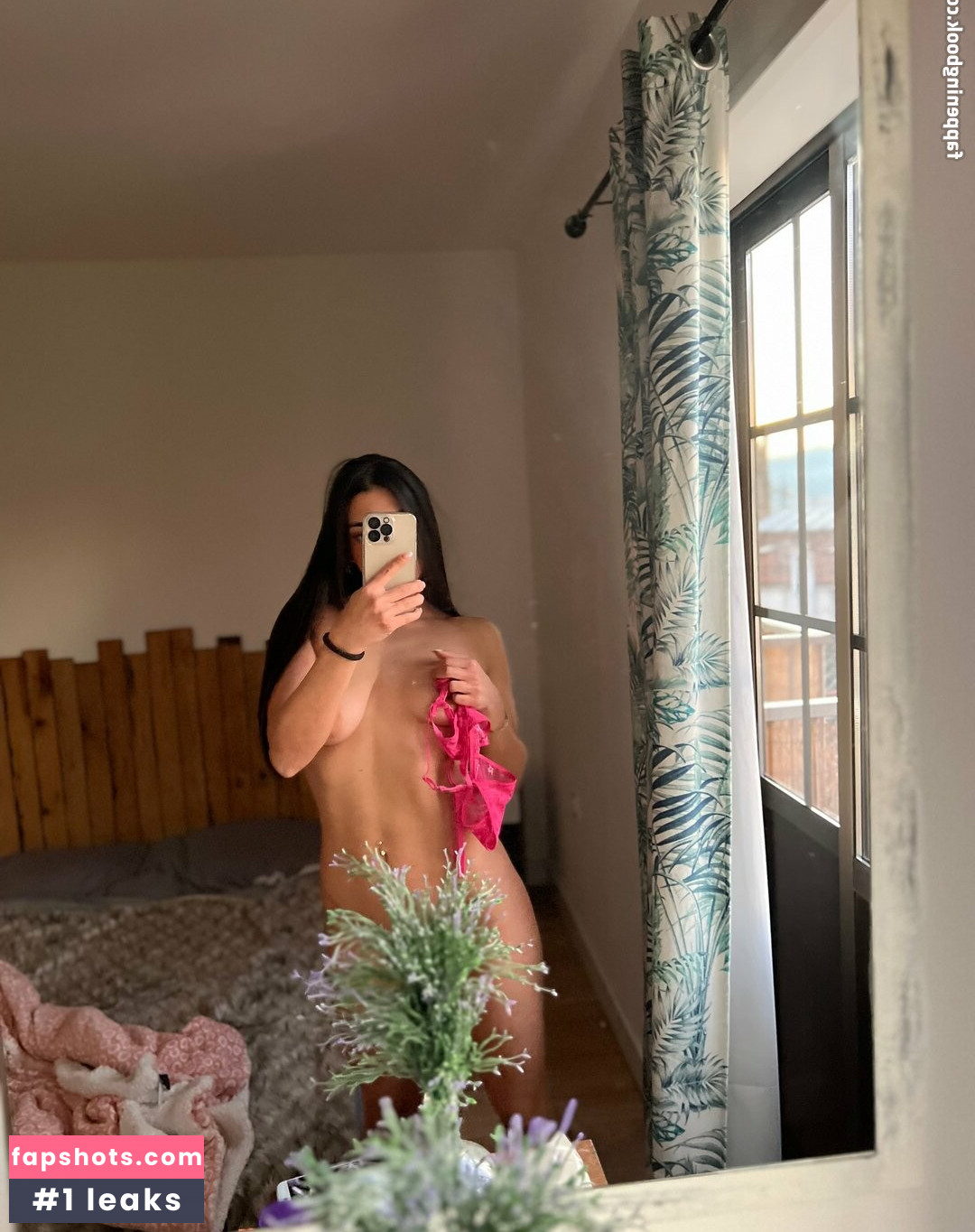 Sarah Gallo gallery photo #2