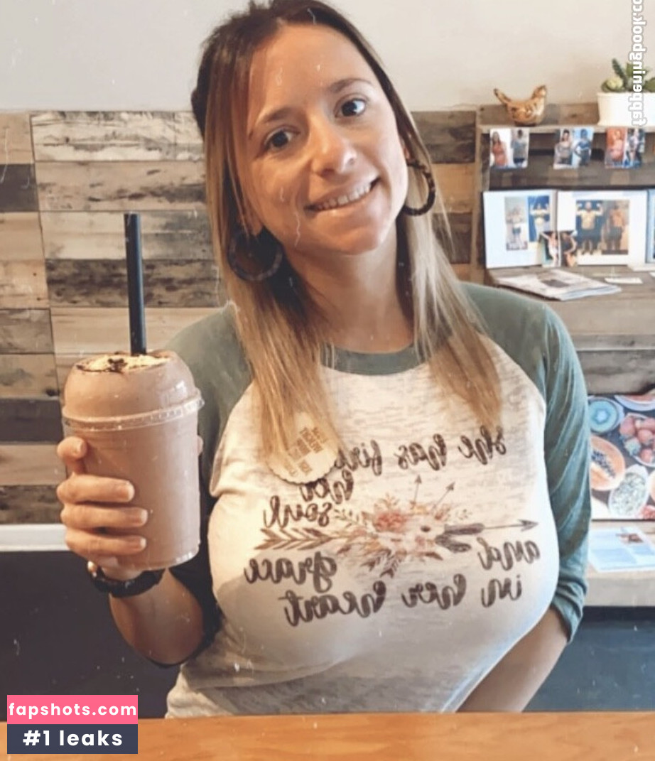 Sarah H gallery photo #13