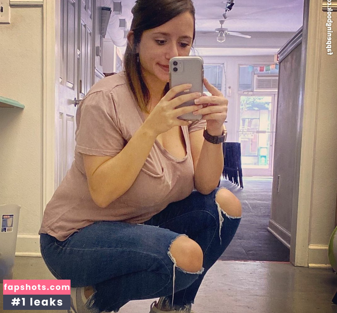 Sarah H gallery photo #22