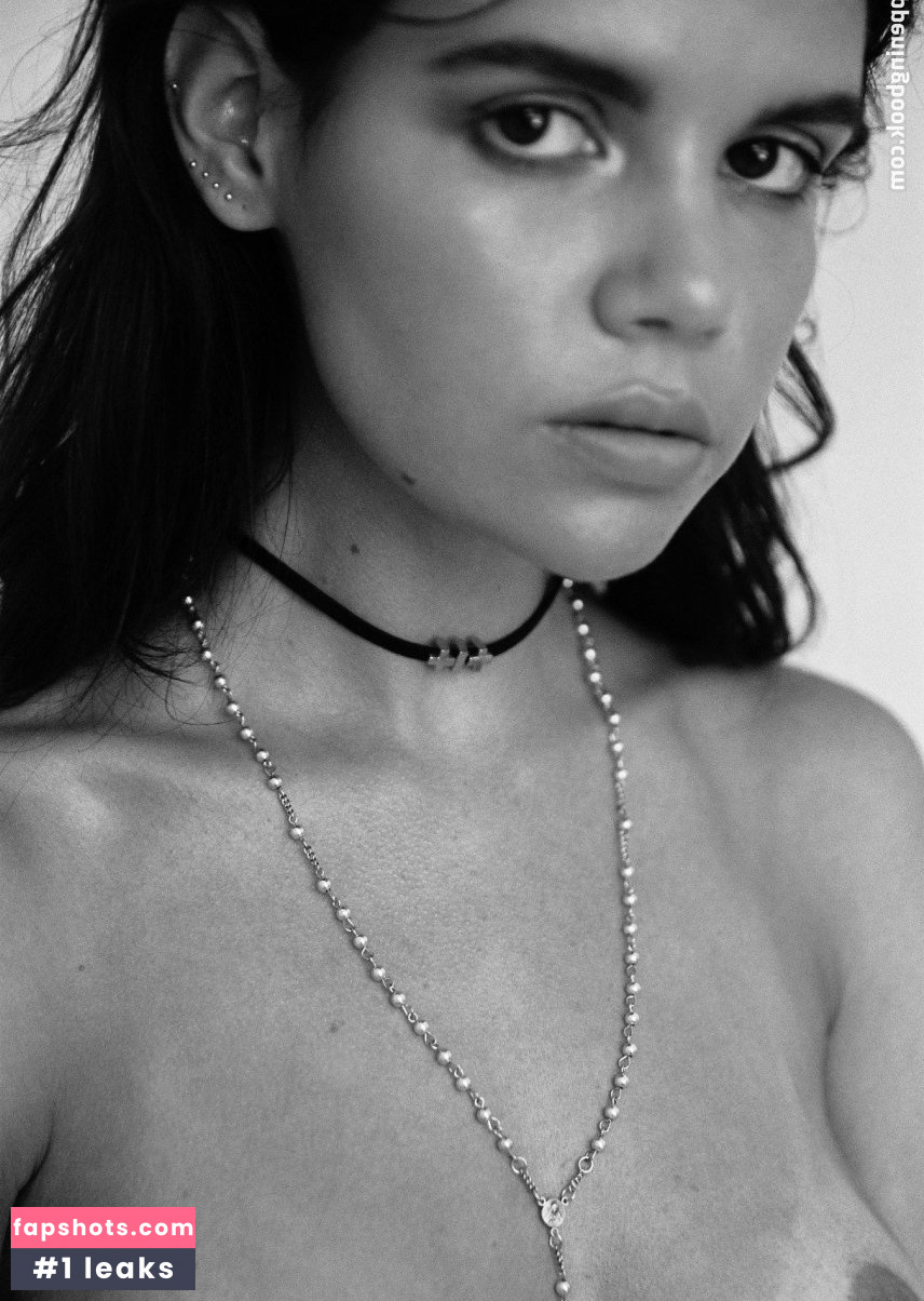 Sarah Halpin gallery photo #11