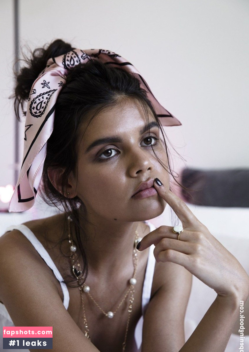 Sarah Halpin gallery photo #5