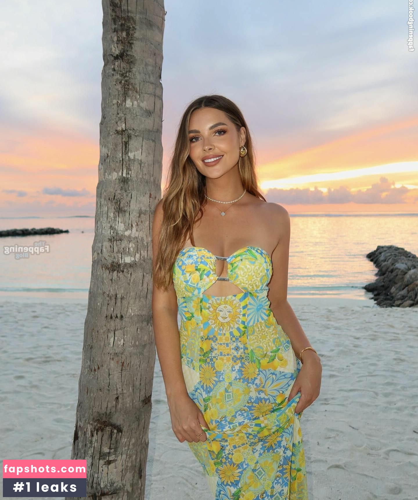 Sarah Harris gallery photo #6