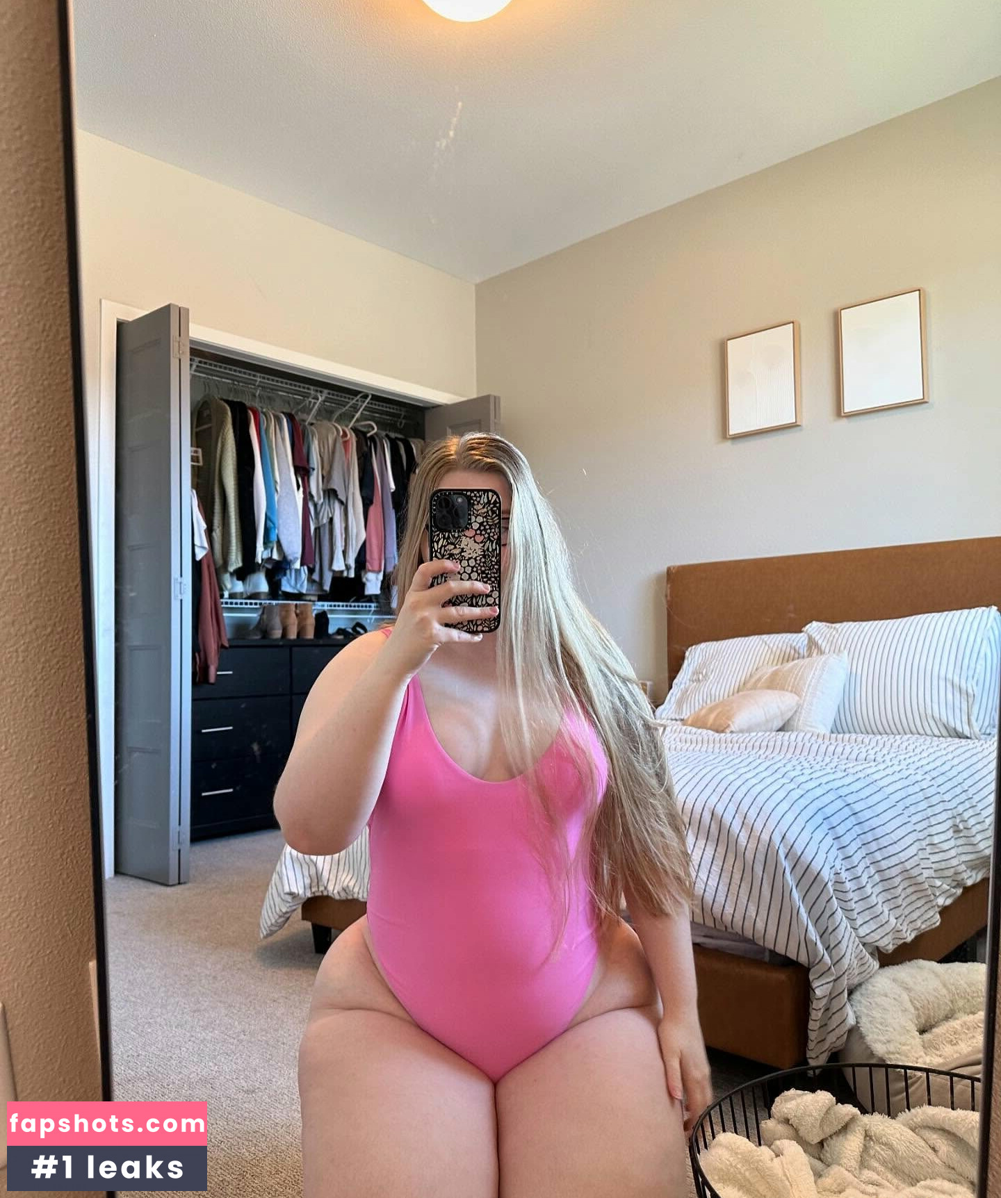 Sarah Hemmelman gallery photo #15