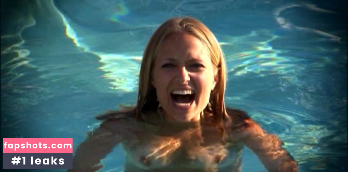 Sarah Horvath Nude Leaks OnlyFans Photos #7 - LeakJerk