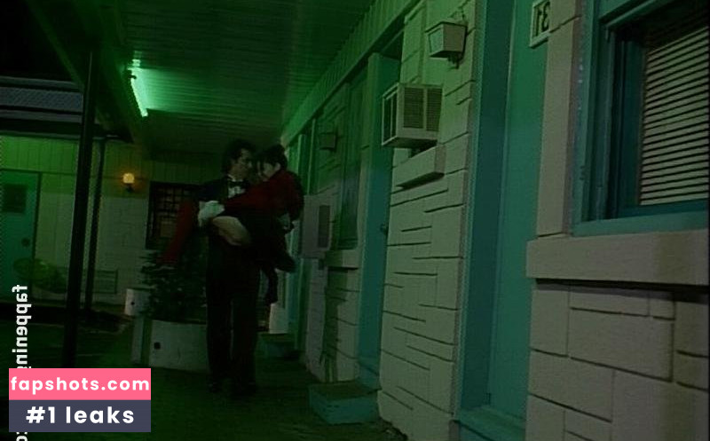 Sarah-Jeanne Salvy nude babe gallery