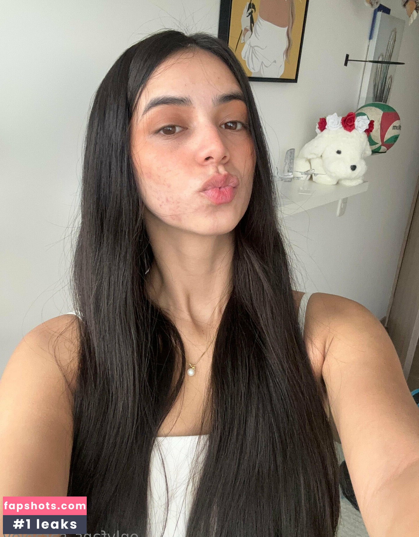 Sarah Joy gallery photo #13