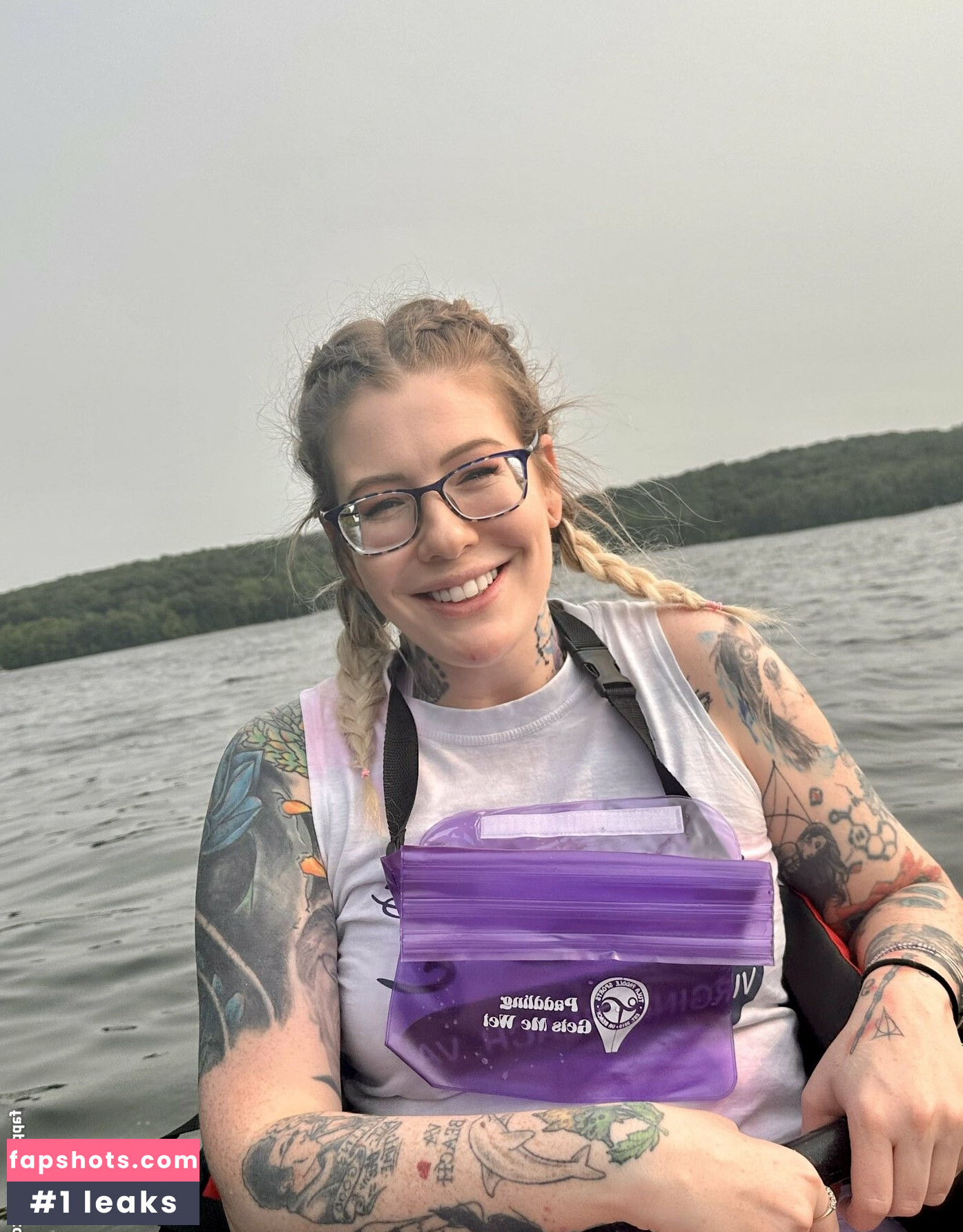 Sarah Karuna Satori gallery photo #3