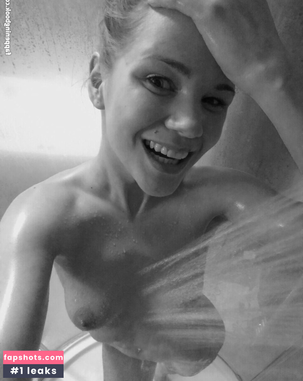 Sarah Kay Nude Leaks OnlyFans Photos #23 - LeakJerk