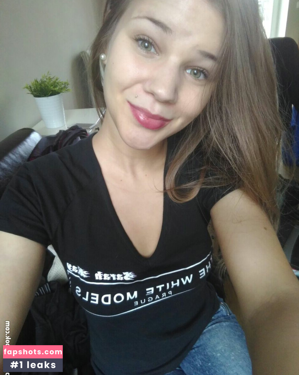 Sarah Kay Nude Leaks OnlyFans Photos #8 - LeakJerk