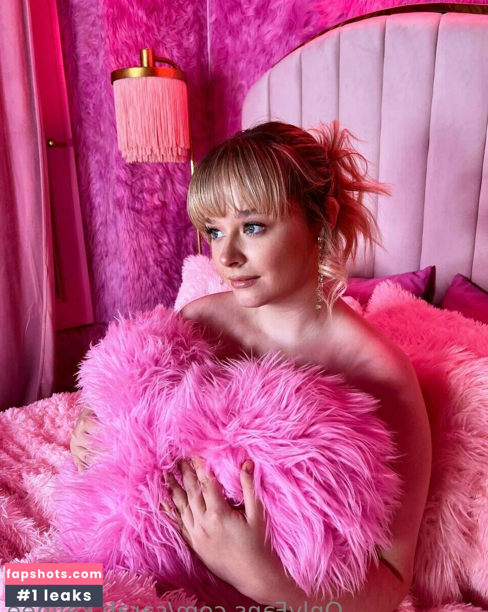 Sarah Kaynee gallery photo #17