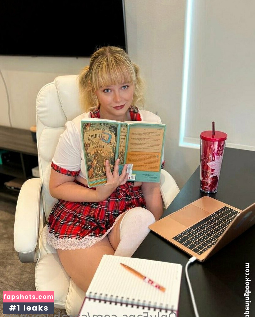 Sarah Kaynee gallery photo #18