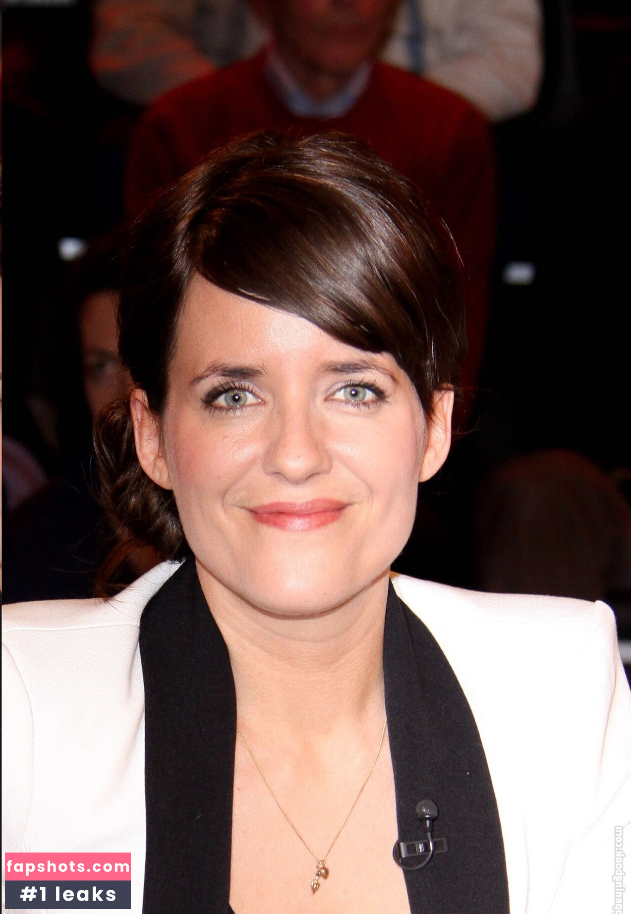 Sarah Kuttner gallery photo #5