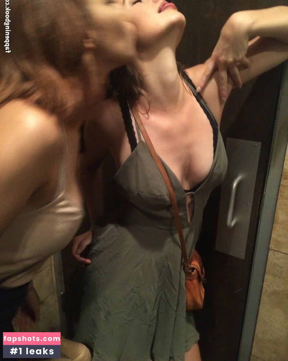 Sarah Lavender ASMR gallery photo #2