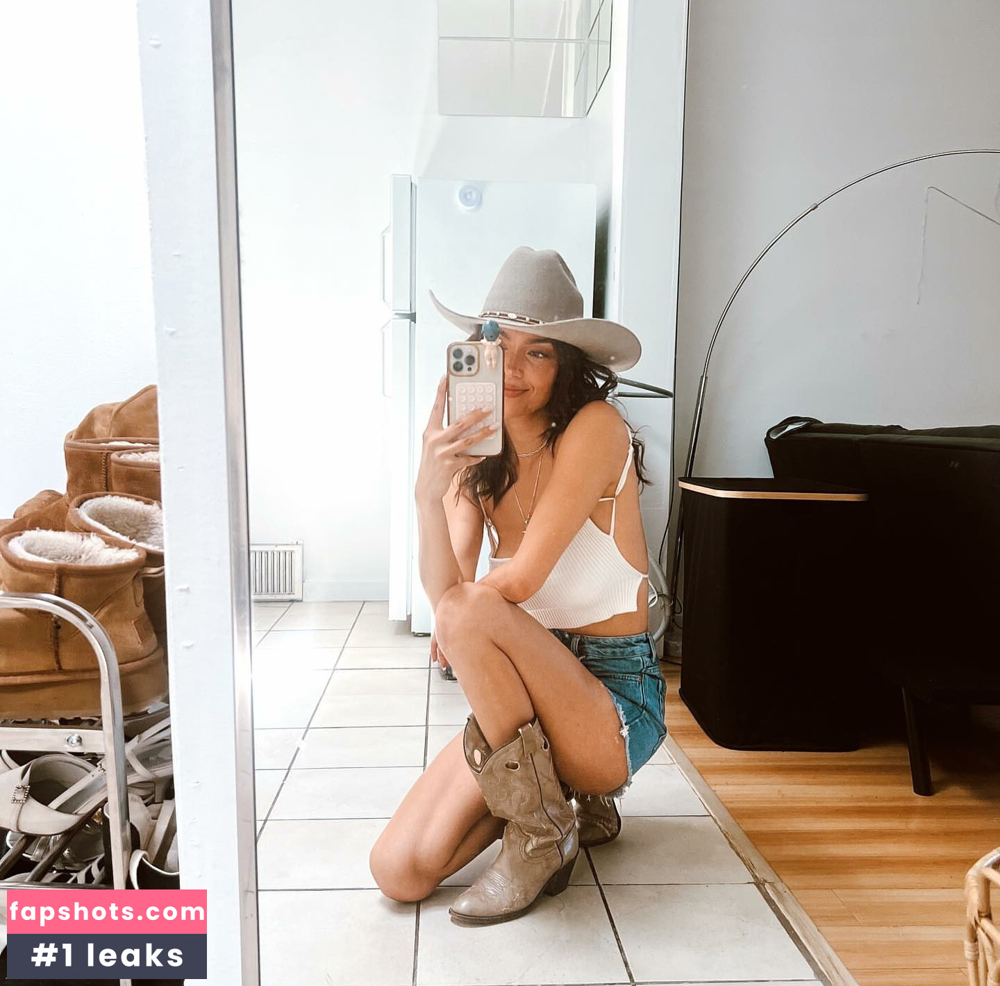 Sarah Lewis gallery photo #8