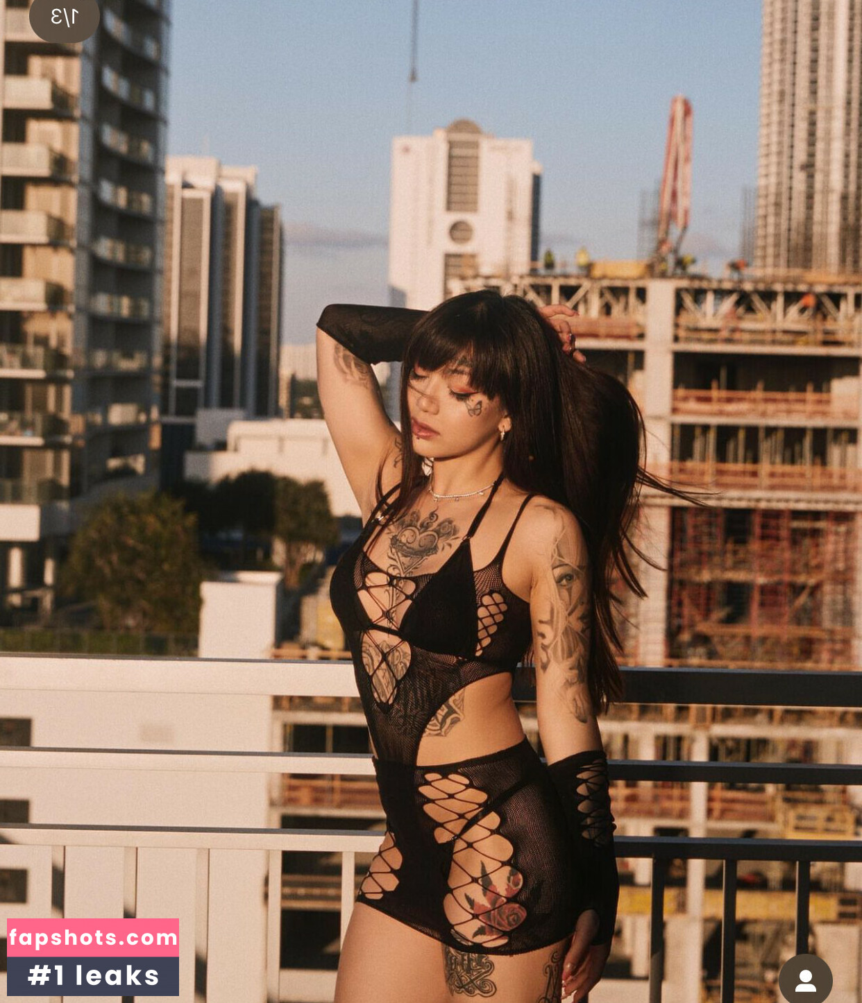 Sarah Lo nude babe gallery