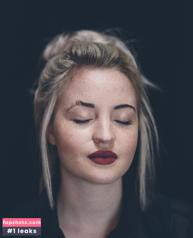 Sarah Mahita Nude Leaks OnlyFans Photos #5 - LeakJerk