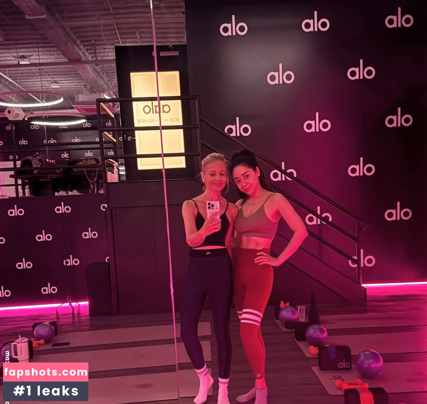 Sarah Michelle Gellar Nude Leaks OnlyFans Photos #82 - LeakJerk