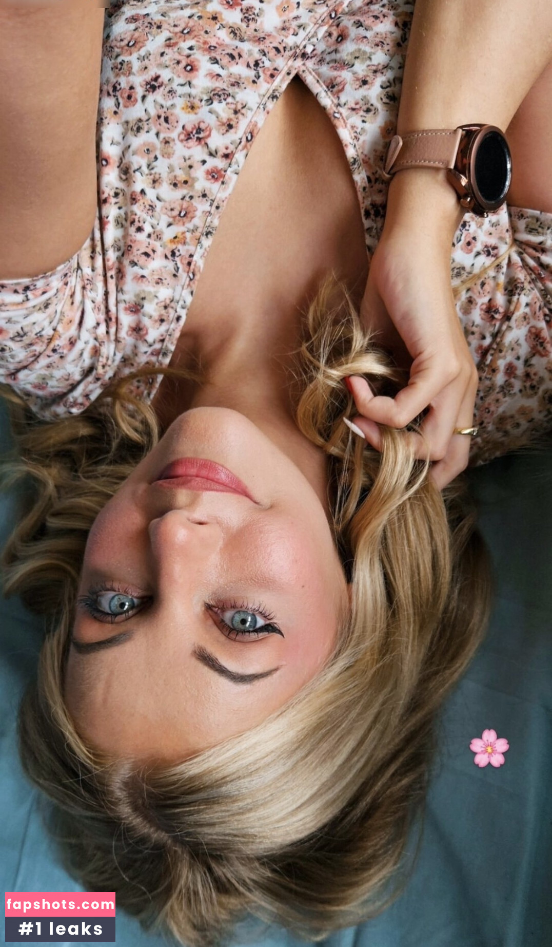 Sarah Milkowski gallery photo #56