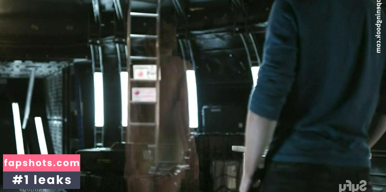 Sarah Power gallery photo #49