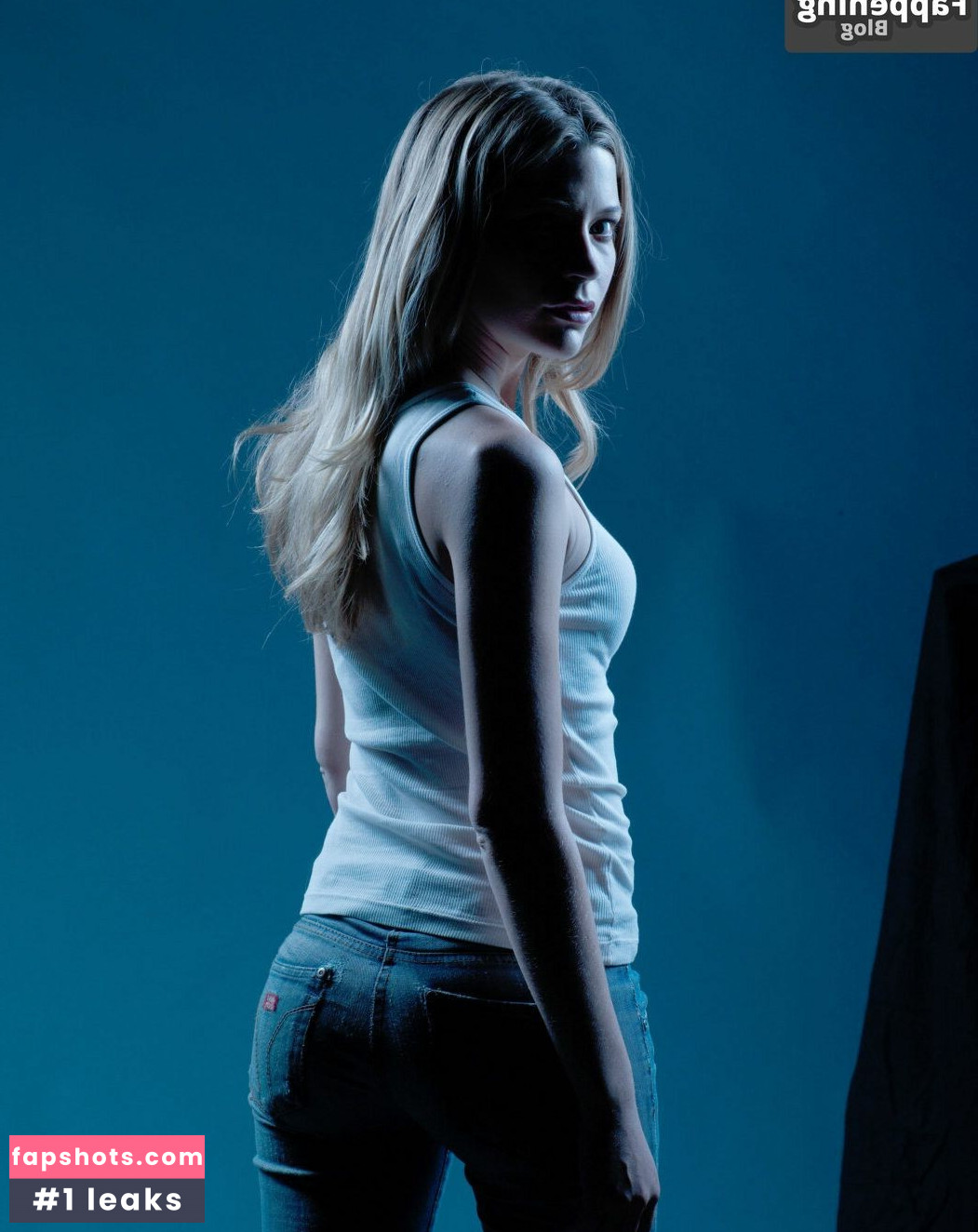 Sarah Roemer gallery photo #2