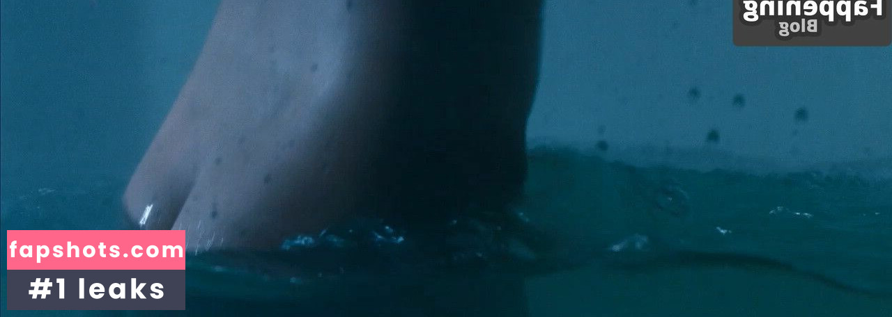 Sarah Roemer gallery photo #13