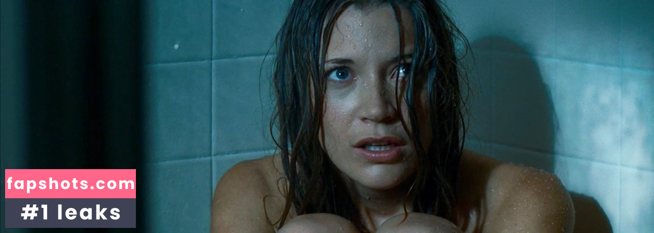 Sarah Roemer gallery photo #35