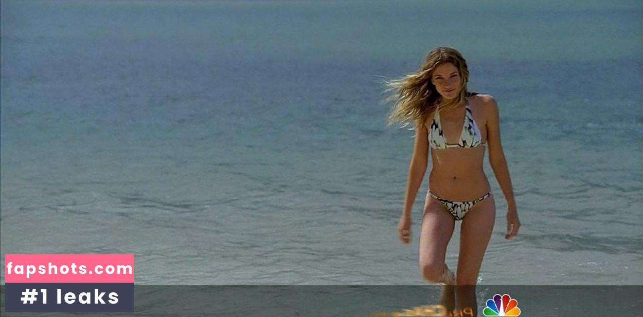 Sarah Roemer gallery photo #38