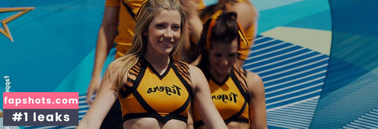 Sarah Roemer gallery photo #41