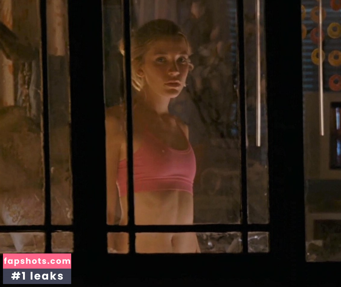 Sarah Roemer gallery photo #9