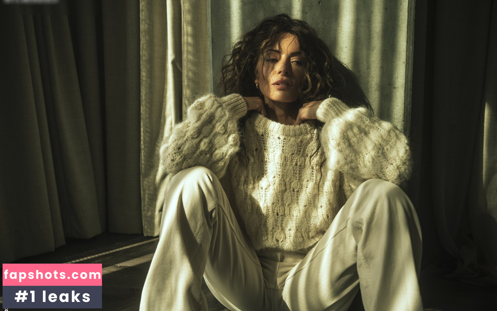 Sarah Shahi gallery photo #11