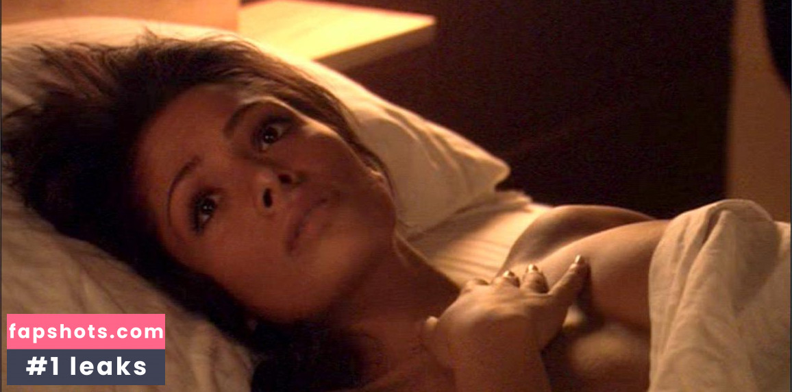 Sarah Shahi gallery photo #104