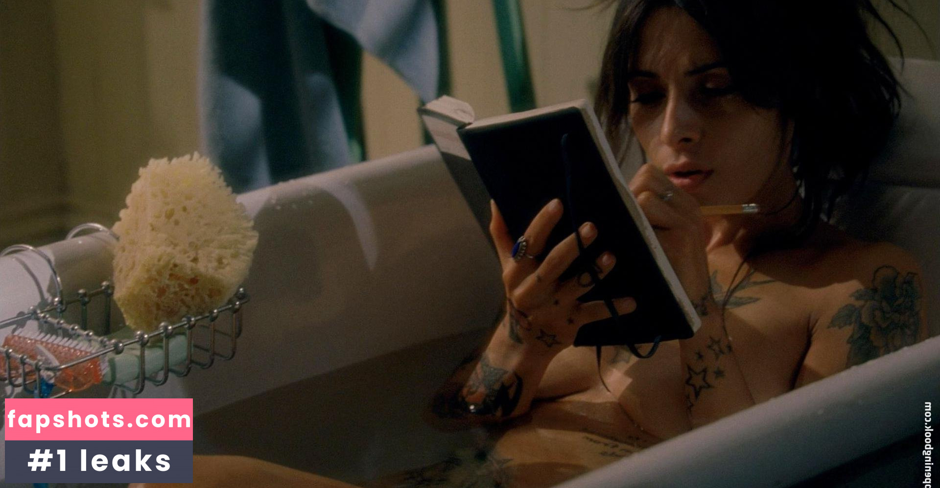 Sarah Shahi gallery photo #112