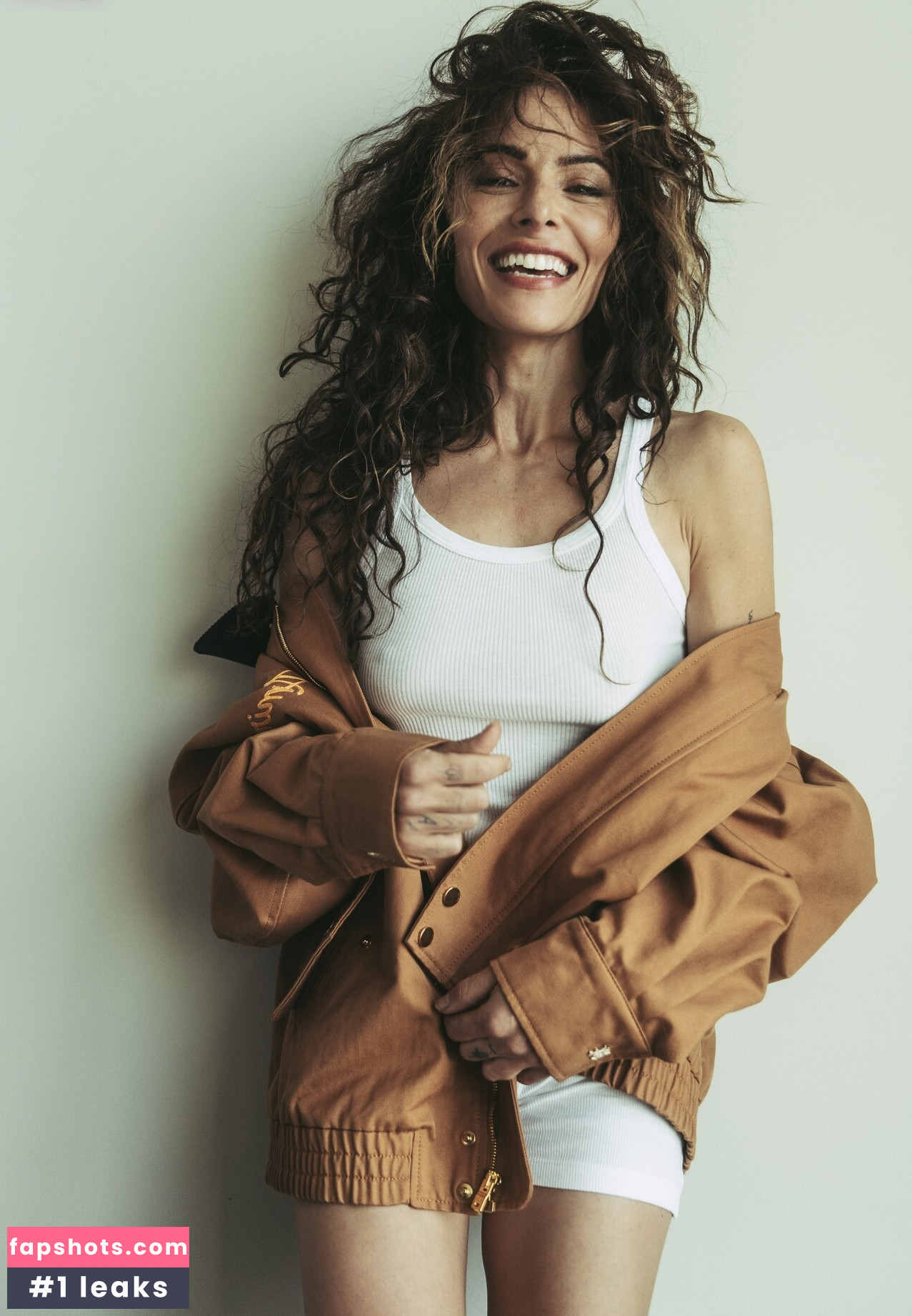 Sarah Shahi gallery photo #13