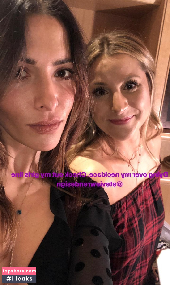 Sarah Shahi gallery photo #131